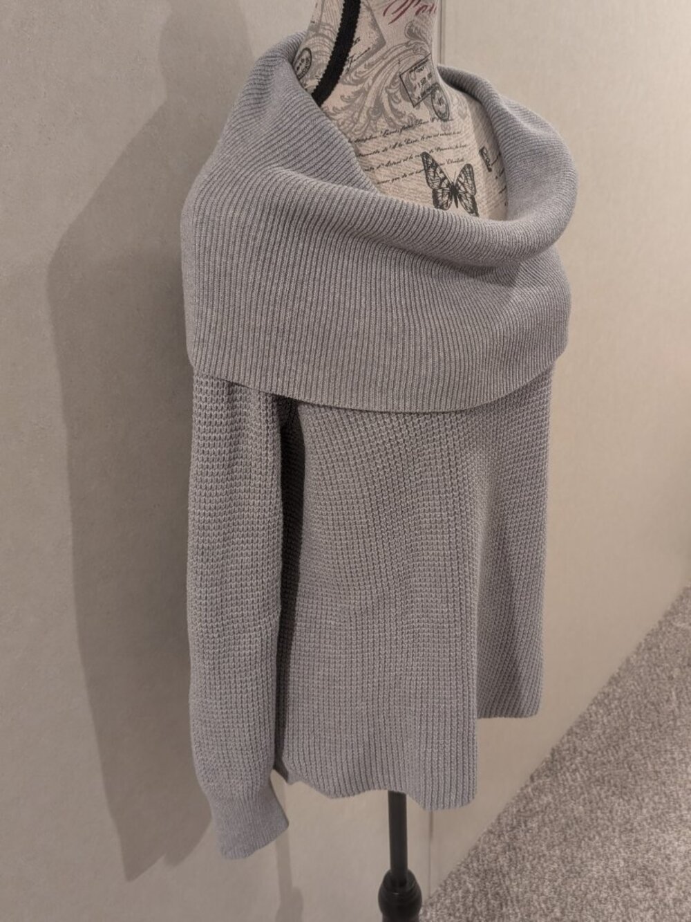 Michael Kors Grey Waffle Knit Cowl Off Shoulder Sweater M Cotton Blend Logo - Picture 3 of 9